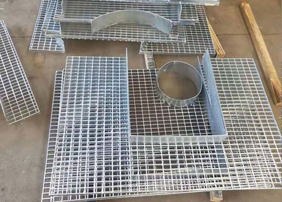 گریتینگ فولادی نامنظم با اشکال خاص و برای استفاده ویژه برای کارخانه، فواره، خط لوله، پوشش درخت