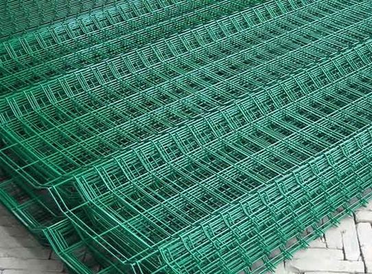 گالوانيزه شده برقي سيم شبكه گير 2.5mm سيم 50x100mm شبكه