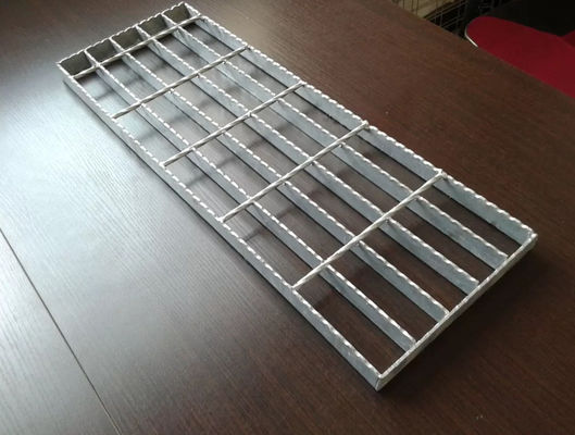 کفپوش میله فولادی گالوانیزه داغ به عرض 1.5 متر ضد لغزش